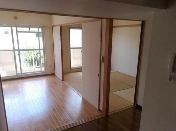 ラークバーレィの物件内観写真